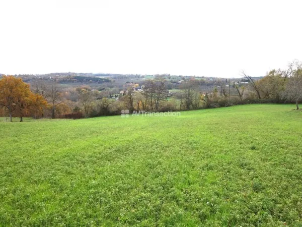 Dordogne : Terrain Constructible de 1,3 ha