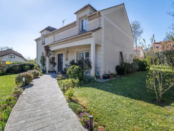 Maison 7 pièces 181 m²