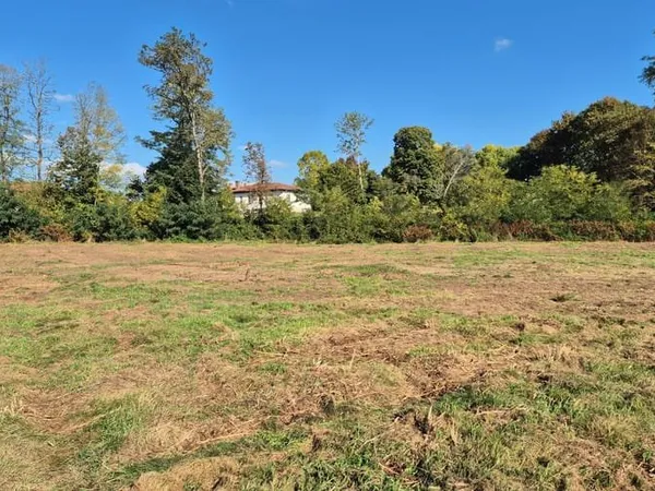 Terrain 1678 m²