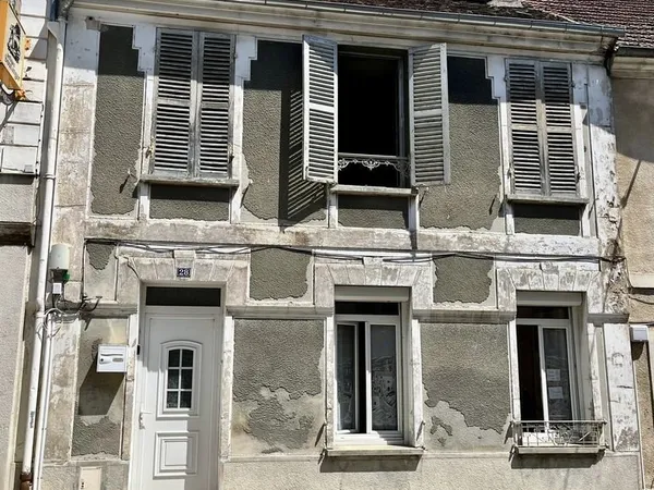 MAISON AU COEUR DE DONNEMARIE-DONTILLY 77 -TOUT À PIED -