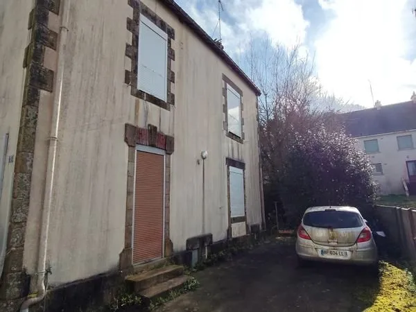 Maison centre Guémené sur scorff avec jardin