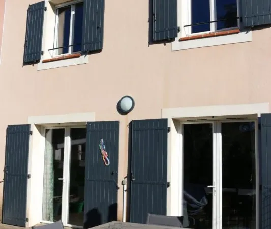 BAISSE DE PRIX ! Villa au calme au centre du village de CALAS