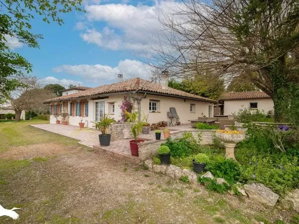 Maison 8 pièces 197 m²