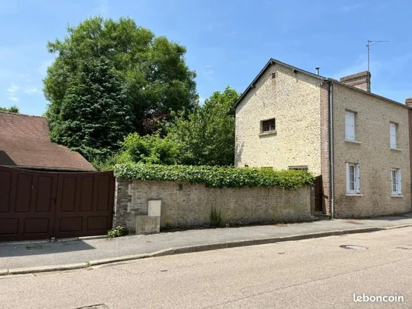 Maison de ville 8 pièces 110 m²