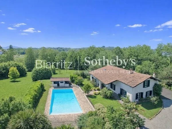 Propriété 1.3 hectares vue montagnes