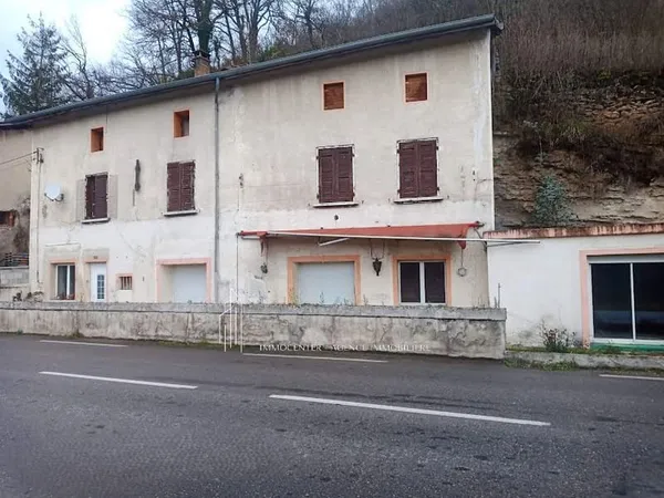 Maison 4 pièces 210 m²