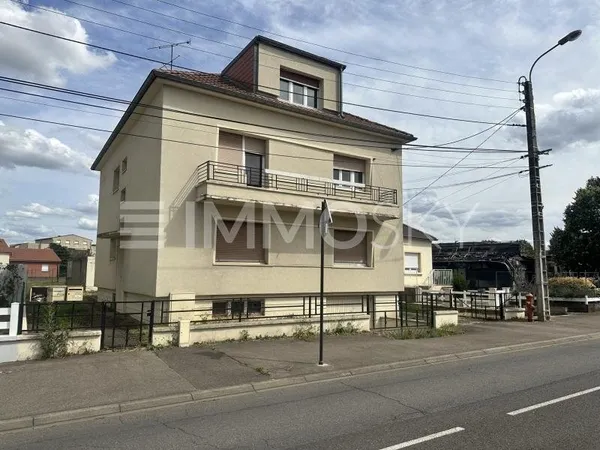 M573112 Exclusif Immeuble Yutz 3 appartements vides terrasse garage