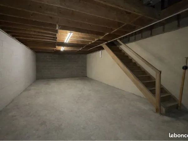 Local de stockage 100m2
