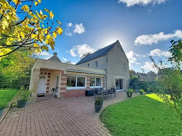 EXCLUSIVITE SAINT AUBIN D'ARQUENAY maison 6 pièce(s) 200 m2