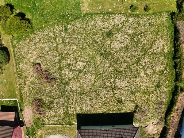 Terrain 1200 m²