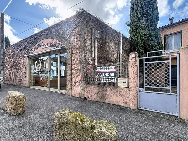 Local commercial 154m² avec Maison Cavaillon 4 pièces 97m2.