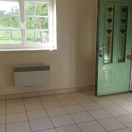 Loue F2 à Cissé
