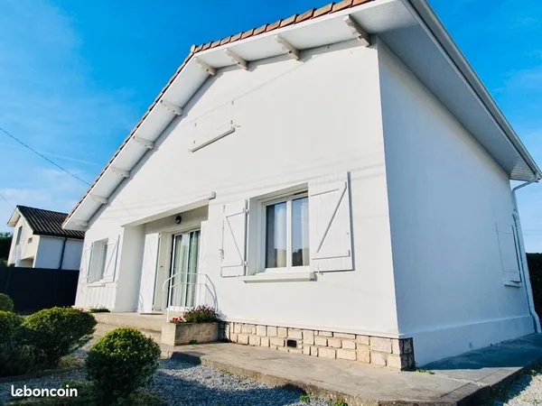Mont-de-Marsan - Bourg-Neuf - Maison familiale 128m2 avec piscine et garage