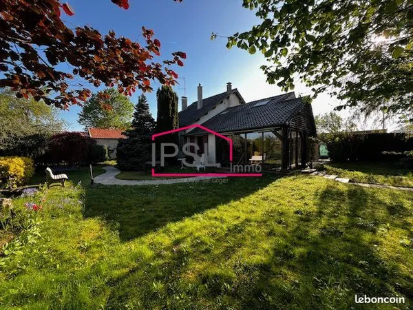Maison 8 pièces 113 m²