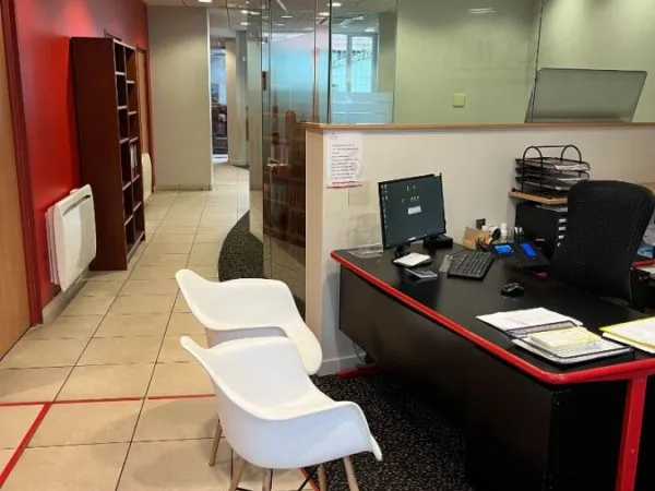 Local commercial 111 m²
