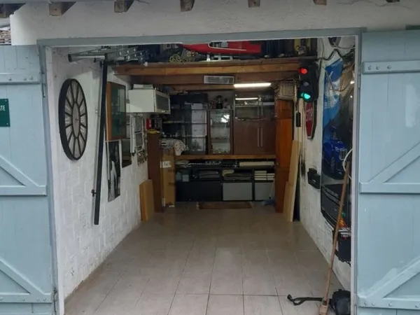 BOX GARAGE