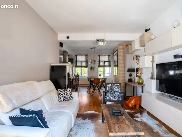 Maison de ville de 160m2, terrasse sud, 3/4 chambres, 2sdb + local commercial (en option)