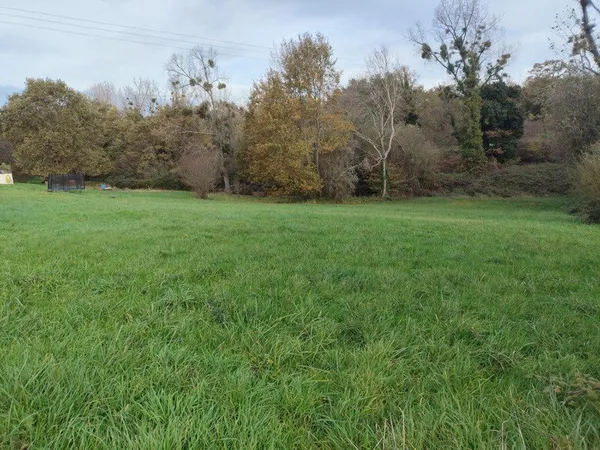 Terrain constructible 4714m2 Le Tâtre (16360)