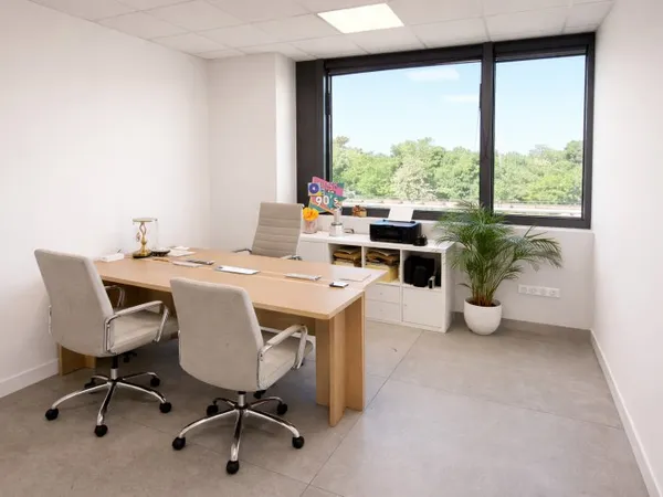 Bureaux privatifs dans un espace de coworking Labège Innopole
