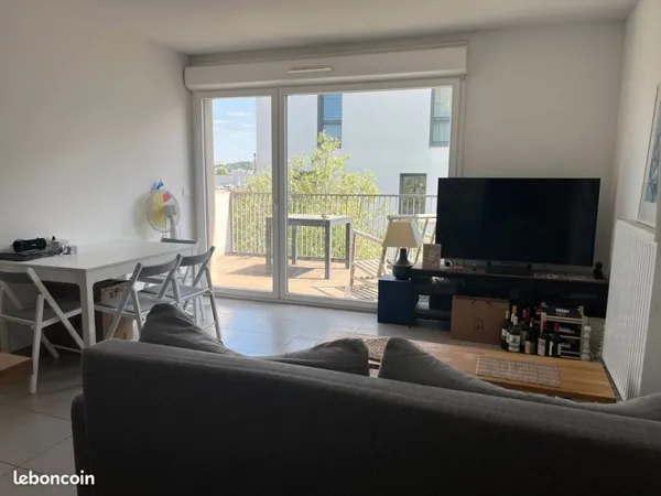 T2 45 m² dernier étage + balcon + parking - piscine rooftop & salle de sport