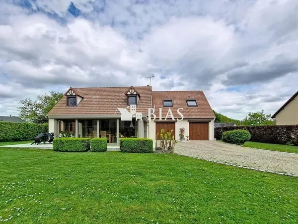 Maison 6 pièces 158 m²
