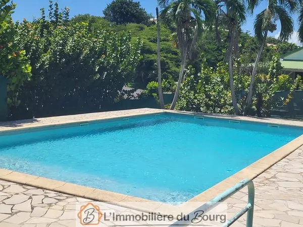 T3 MEUBLE BAS DU FORT RESIDENCE AVEC PISCINE