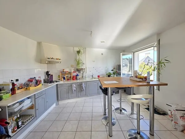 À vendre - Appartement T4 - loué
