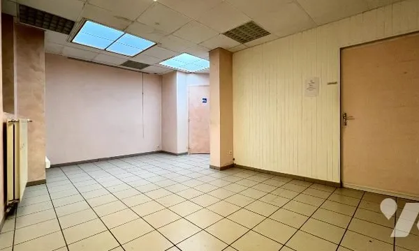 Local d'activités 157 m²