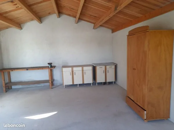Terrain avec garage