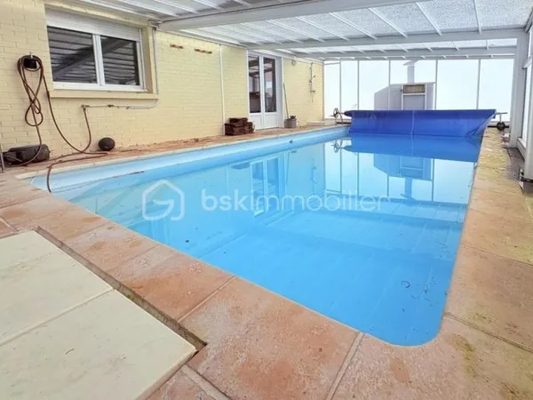 Maison plain-pied 140 m2 avec piscine couverte