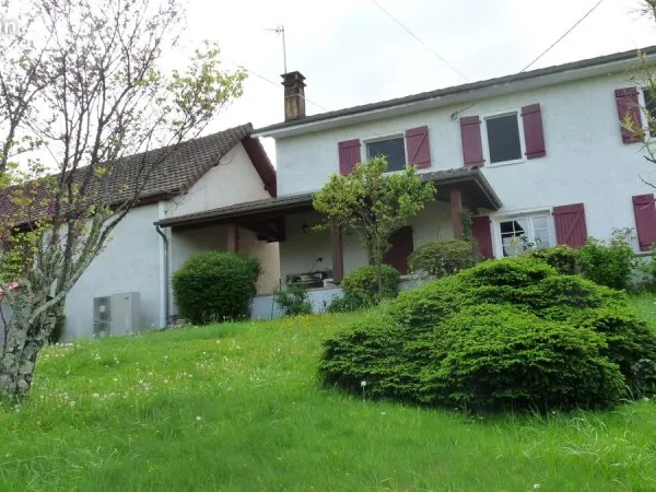 Maison 200m2 et dépendance