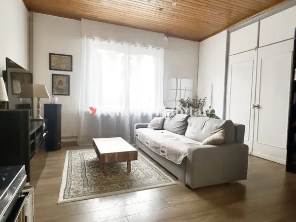 MAISON 5 PIECES ET COUR