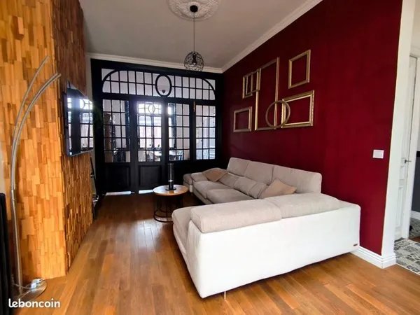 Maison 10 pièces 245 m²