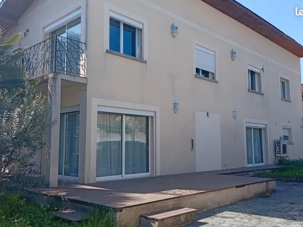 Maison 6 pièces 185 m²