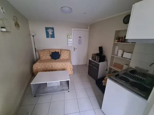 Studio 1 pièce 17 m²
