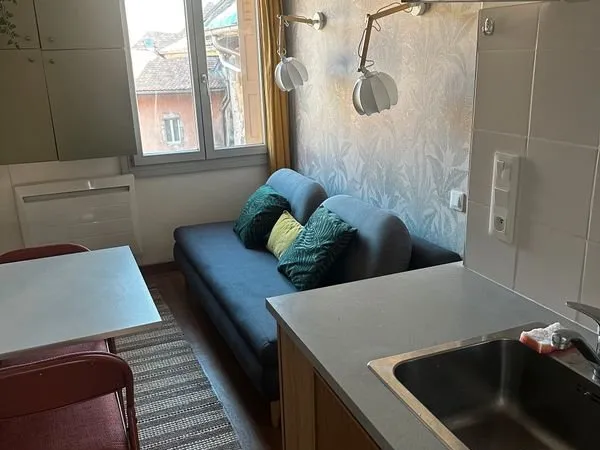Studio meublé - vieille ville - bail étudiant / mobilité
