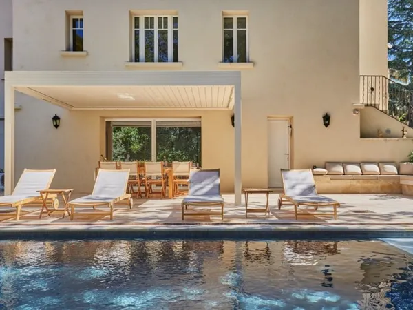 Villa avec piscine chauffée