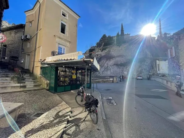 Local commercial 18 m²