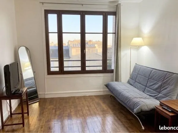 Joli studio meublé de 24,5 m²