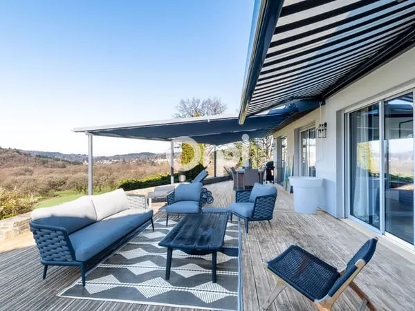 Maison 6 pièces 260 m²