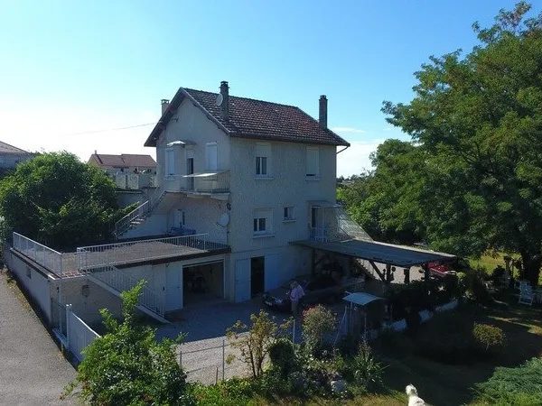 Dpt Isère (38), à vendre LES ABRETS maison P6 de 172 m² sur parc de 9198 m²