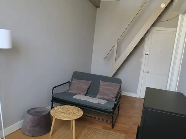 T2 duplex meublé entièrement rénové