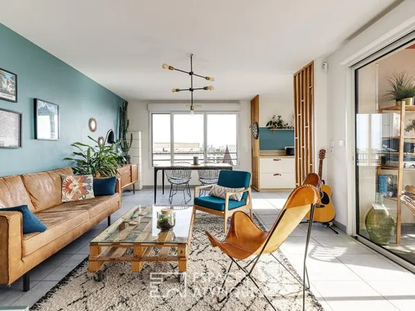 Appartement lumineux avec terrasse rooftop et vue imprenable