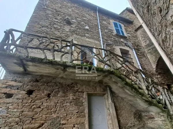 Maison 10 pièces 185 m²