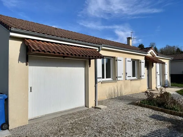 Maison à louer à Couzeix - Plain pied de 90 m2 - 3 Chambres