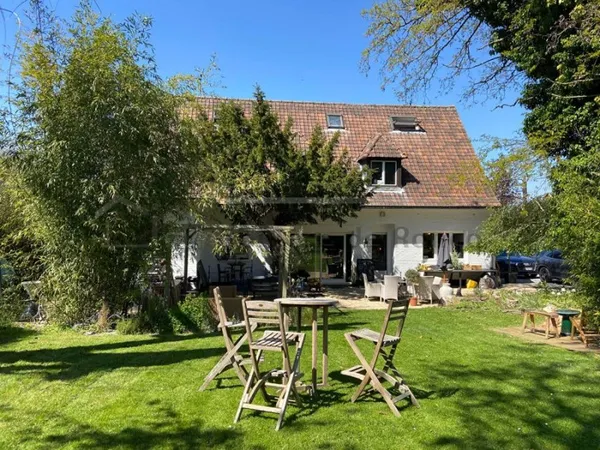 Maison 8 pièces 211 m²