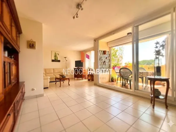 Appartement T4 - Parking - Terrasse - Cave