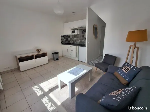 Appartement F2 meublé de 30 m2 - refait à neuf à LIVRY-GARGAN -zone pavillonnaire