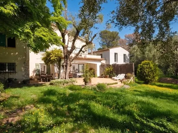 Propriété 10 pièces 476 m²