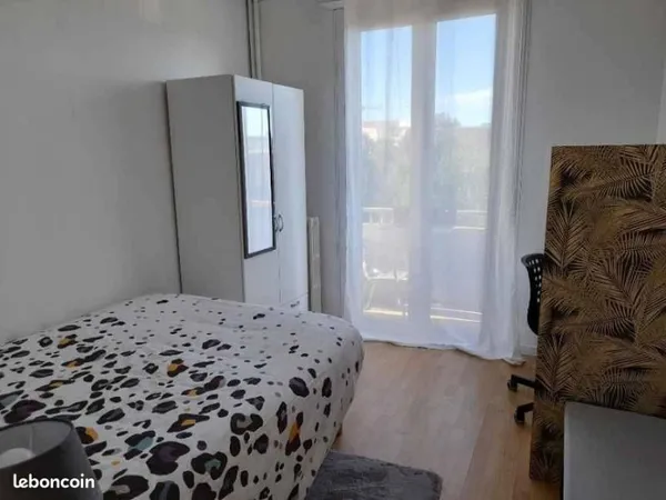 Colocation chambre privée barrière de Paris